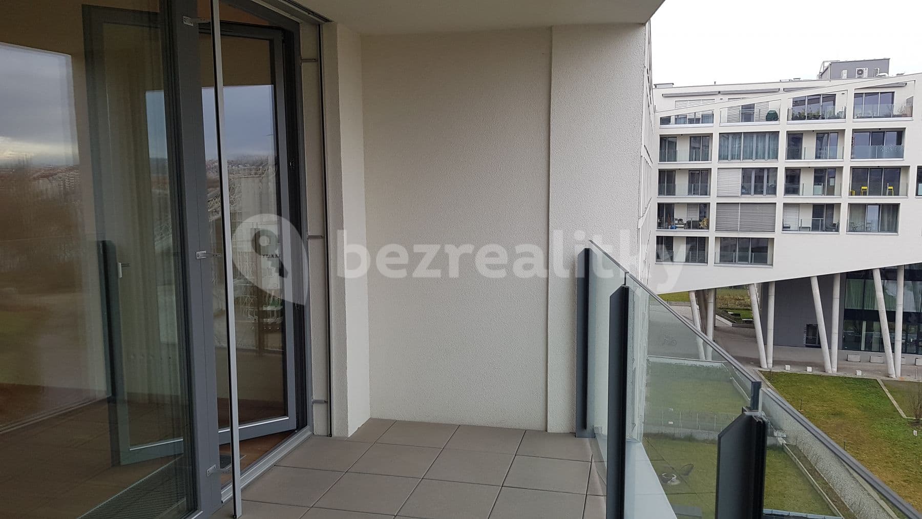 Pronájem bytu 3+kk 93 m², Za karlínským přístavem, Praha, Praha Pronájem bytu 3+kk 93 m², Za karlínským přístavem, Praha, Praha