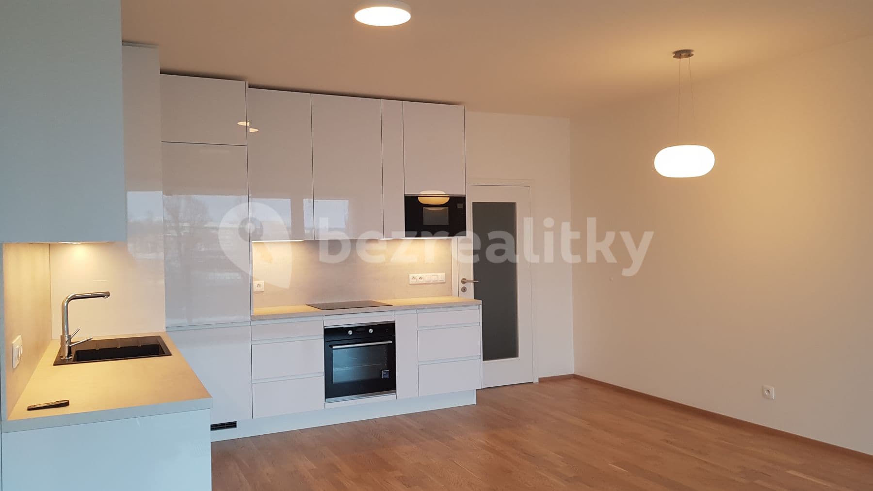 Pronájem bytu 3+kk 93 m², Za karlínským přístavem, Praha, Praha Pronájem bytu 3+kk 93 m², Za karlínským přístavem, Praha, Praha