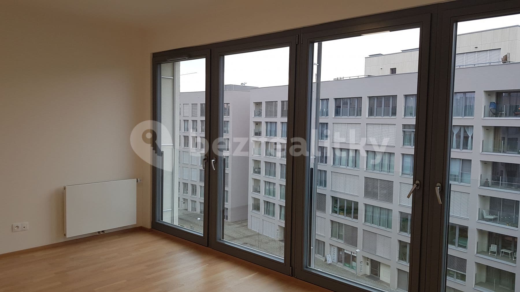 Pronájem bytu 3+kk 93 m², Za karlínským přístavem, Praha, Praha Pronájem bytu 3+kk 93 m², Za karlínským přístavem, Praha, Praha