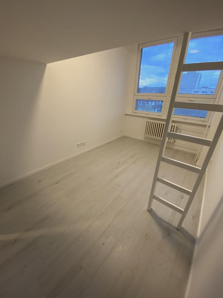 Pronájem bytu 2+1 39 m², Hudcova, Brno, Jihomoravský kraj Pronájem bytu 2+1 39 m², Hudcova, Brno, Jihomoravský kraj