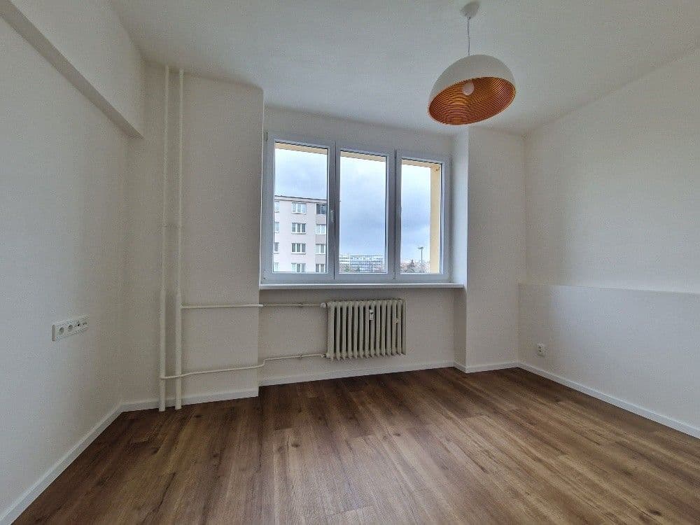 Pronájem bytu 1+1 44 m², Litevská, Praha, Praha Pronájem bytu 1+1 44 m², Litevská, Praha, Praha