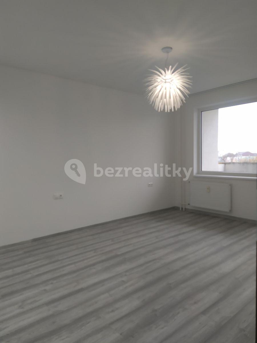 Prodej bytu 2+1 72 m², Lesní, Milovice, Středočeský kraj