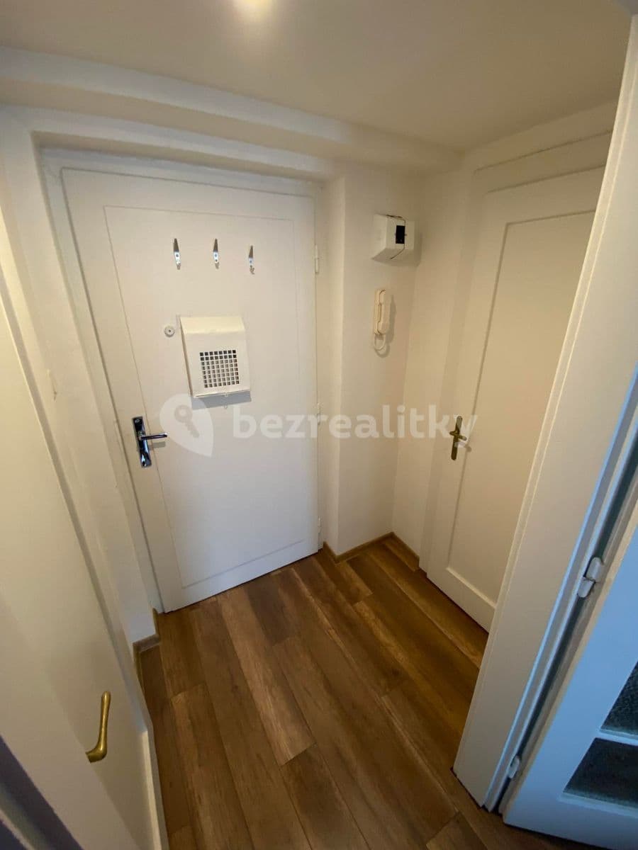 Pronájem bytu Garsoniéra 19 m², Ostrava, Moravskoslezský kraj Pronájem bytu Garsoniéra 19 m², Ostrava, Moravskoslezský kraj