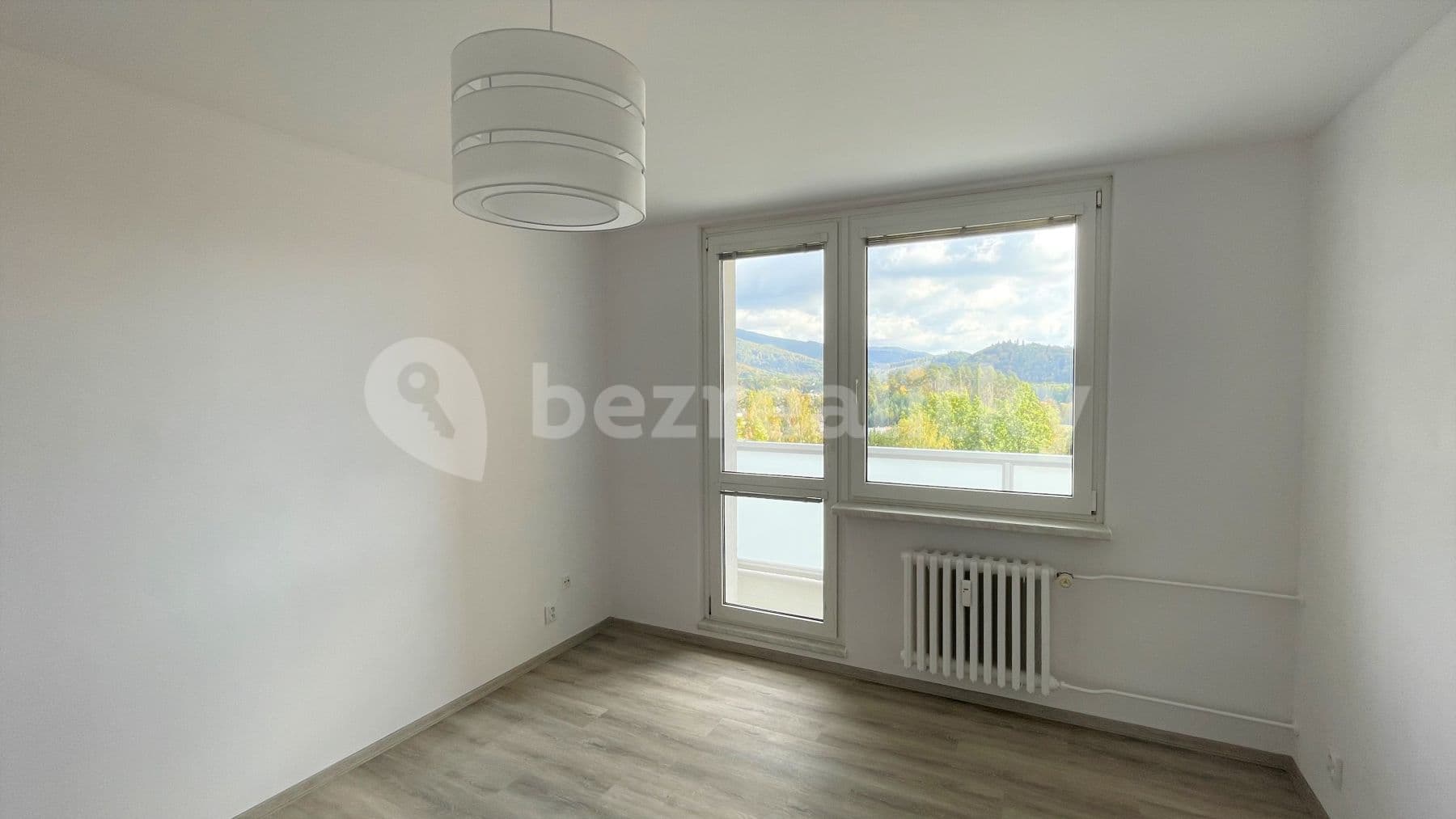 Pronájem bytu 3+1 61 m², Horská, Rožnov pod Radhoštěm, Zlínský kraj Pronájem bytu 3+1 61 m², Horská, Rožnov pod Radhoštěm, Zlínský kraj