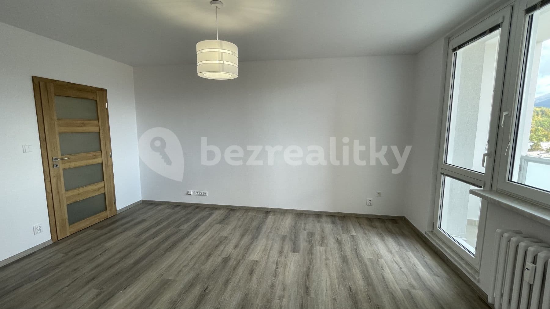 Pronájem bytu 3+1 61 m², Horská, Rožnov pod Radhoštěm, Zlínský kraj Pronájem bytu 3+1 61 m², Horská, Rožnov pod Radhoštěm, Zlínský kraj
