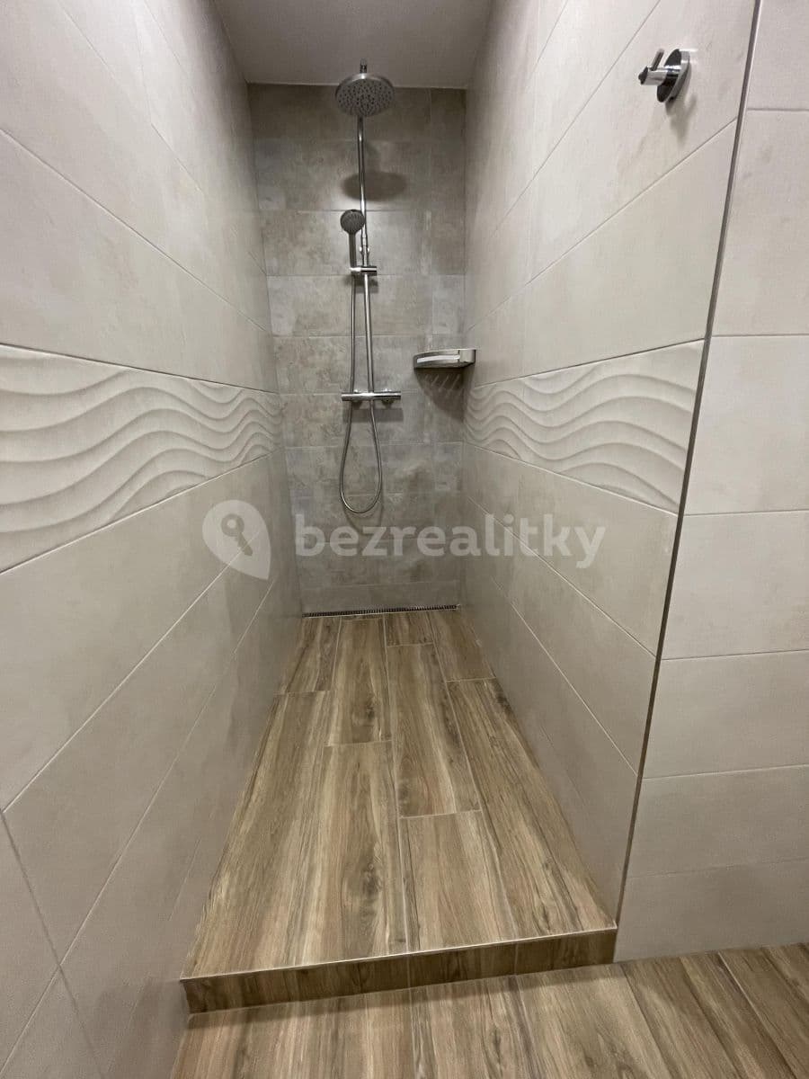 Pronájem bytu 3+1 61 m², Horská, Rožnov pod Radhoštěm, Zlínský kraj Pronájem bytu 3+1 61 m², Horská, Rožnov pod Radhoštěm, Zlínský kraj