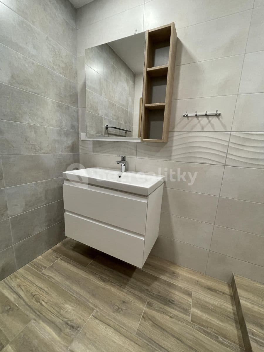 Pronájem bytu 3+1 61 m², Horská, Rožnov pod Radhoštěm, Zlínský kraj Pronájem bytu 3+1 61 m², Horská, Rožnov pod Radhoštěm, Zlínský kraj