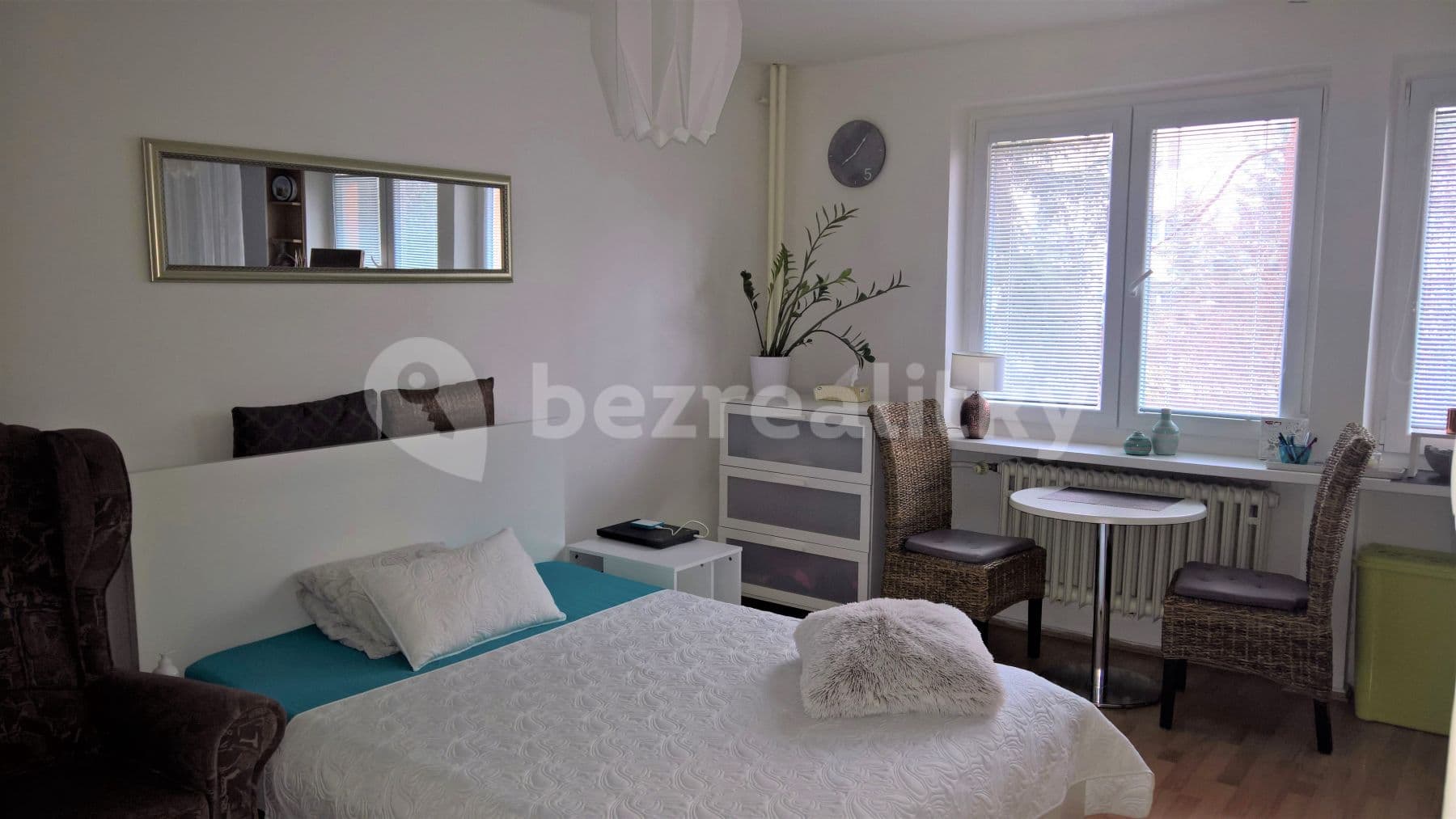 Pronájem bytu Garsoniéra 28 m², Měchenická, Praha, Praha Pronájem bytu Garsoniéra 28 m², Měchenická, Praha, Praha