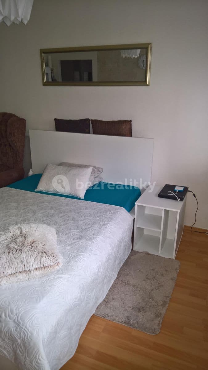 Pronájem bytu Garsoniéra 28 m², Měchenická, Praha, Praha Pronájem bytu Garsoniéra 28 m², Měchenická, Praha, Praha