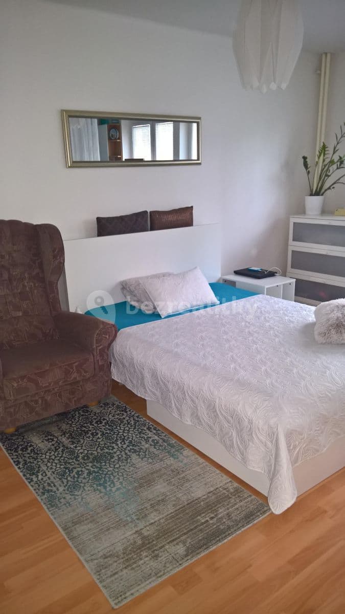 Pronájem bytu Garsoniéra 28 m², Měchenická, Praha, Praha Pronájem bytu Garsoniéra 28 m², Měchenická, Praha, Praha