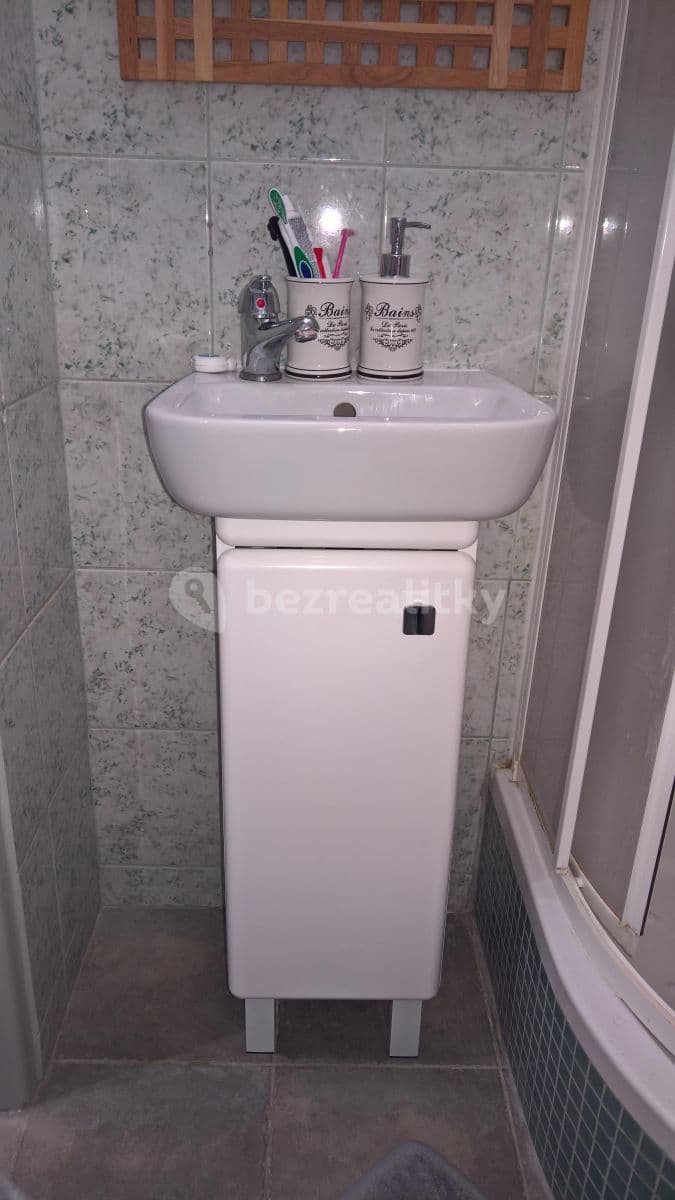 Pronájem bytu Garsoniéra 28 m², Měchenická, Praha, Praha Pronájem bytu Garsoniéra 28 m², Měchenická, Praha, Praha