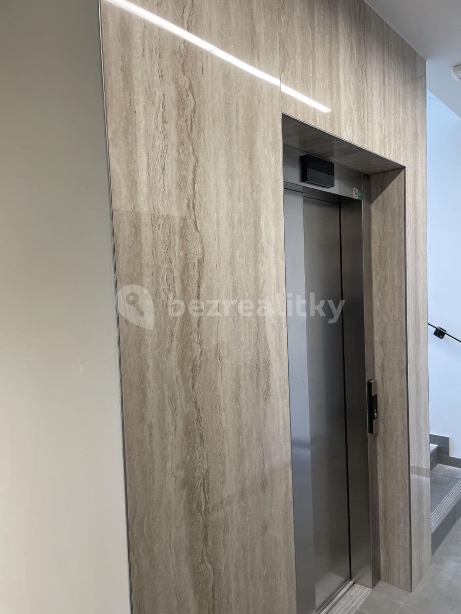 Pronájem bytu 2+kk 60 m², Na Parkáně, Beroun, Středočeský kraj Pronájem bytu 2+kk 60 m², Na Parkáně, Beroun, Středočeský kraj