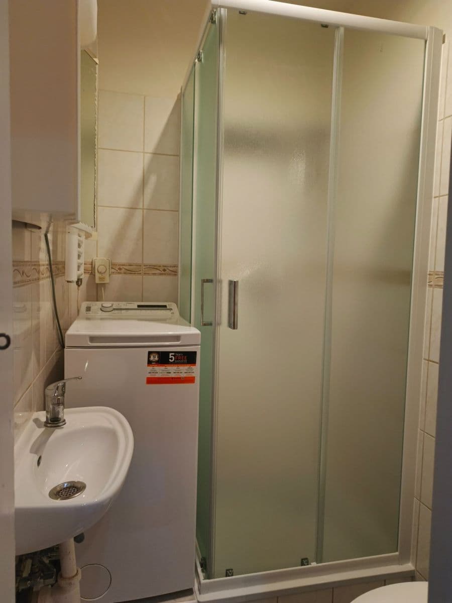 Pronájem bytu Garsoniéra 35 m², Nad Šutkou, Praha, Praha Pronájem bytu Garsoniéra 35 m², Nad Šutkou, Praha, Praha