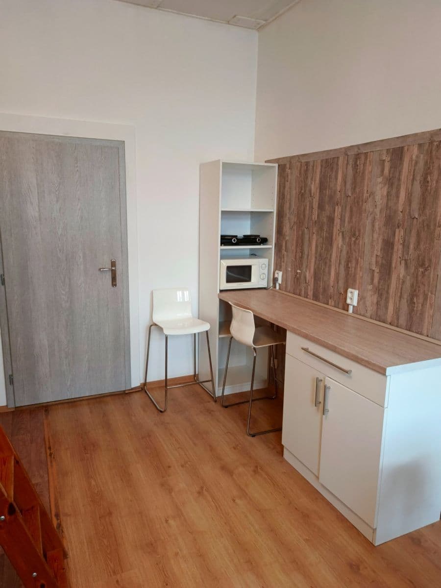 Pronájem bytu Garsoniéra 35 m², Nad Šutkou, Praha, Praha Pronájem bytu Garsoniéra 35 m², Nad Šutkou, Praha, Praha