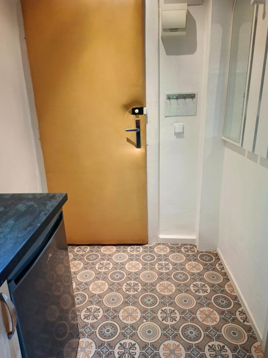 Pronájem bytu Garsoniéra 35 m², Nad Šutkou, Praha, Praha Pronájem bytu Garsoniéra 35 m², Nad Šutkou, Praha, Praha