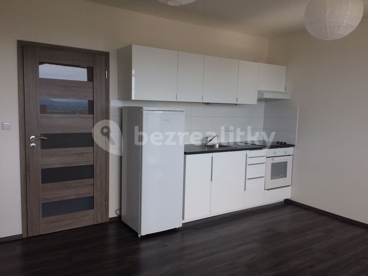 Pronájem bytu 1+kk 37 m², Dobevská, Praha, Praha Pronájem bytu 1+kk 37 m², Dobevská, Praha, Praha