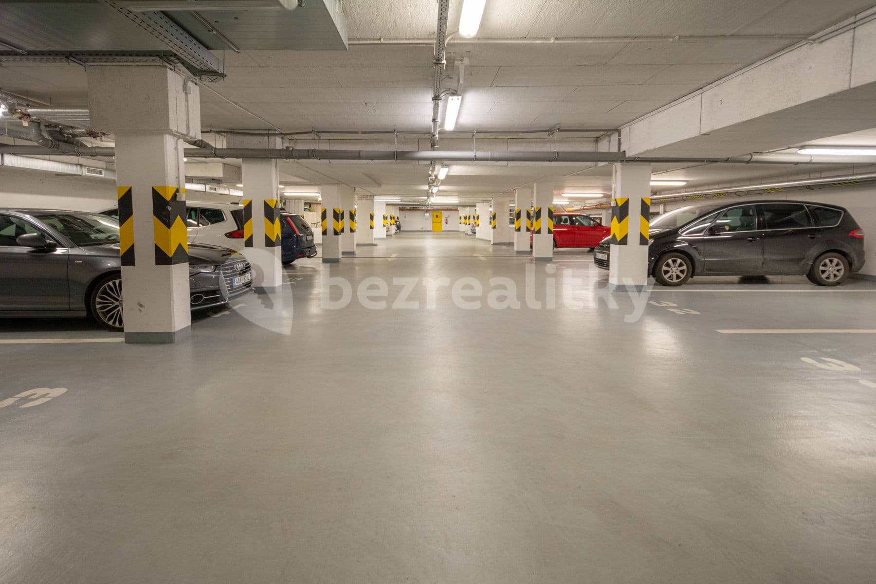 Pronájem bytu 2+kk 58 m², náměstí 5. května, Čelákovice, Středočeský kraj Pronájem bytu 2+kk 58 m², náměstí 5. května, Čelákovice, Středočeský kraj