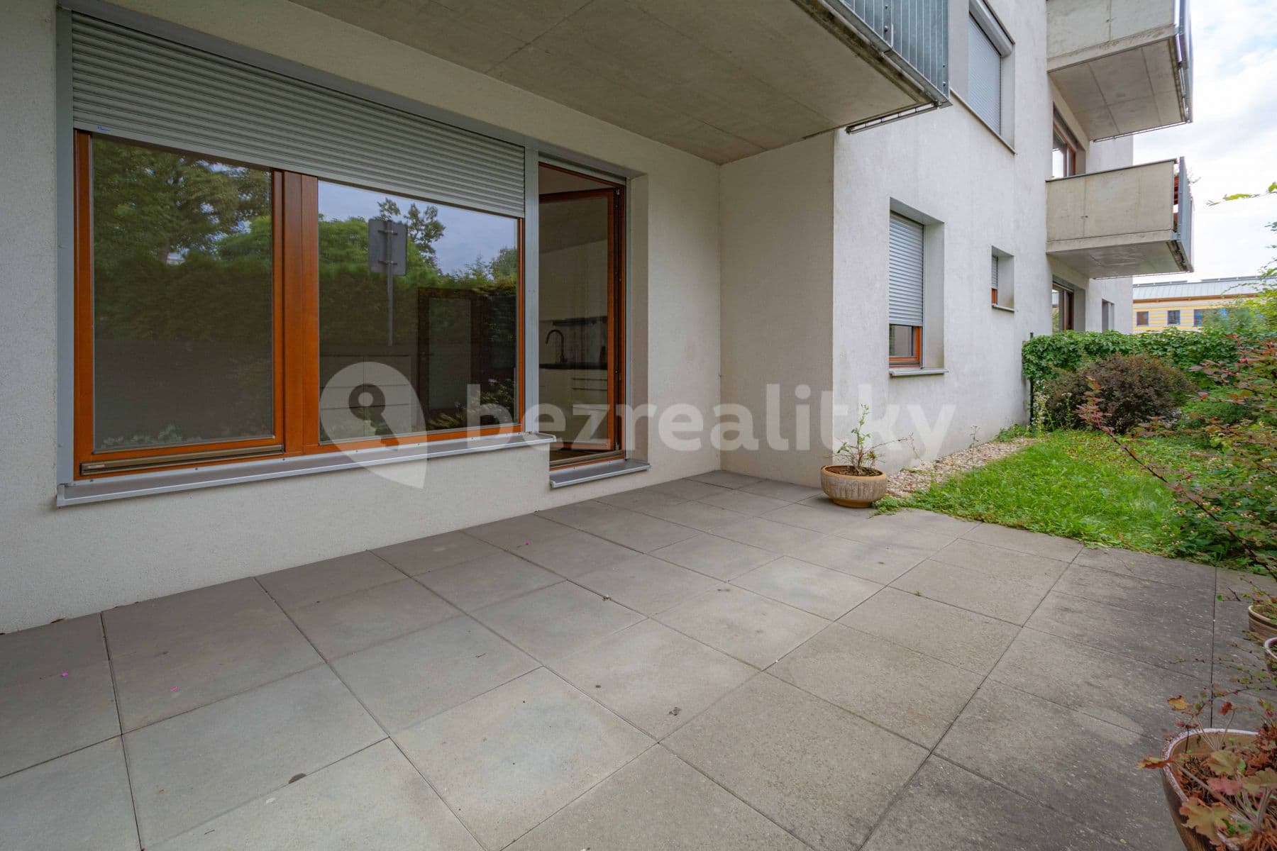 Pronájem bytu 2+kk 58 m², náměstí 5. května, Čelákovice, Středočeský kraj Pronájem bytu 2+kk 58 m², náměstí 5. května, Čelákovice, Středočeský kraj