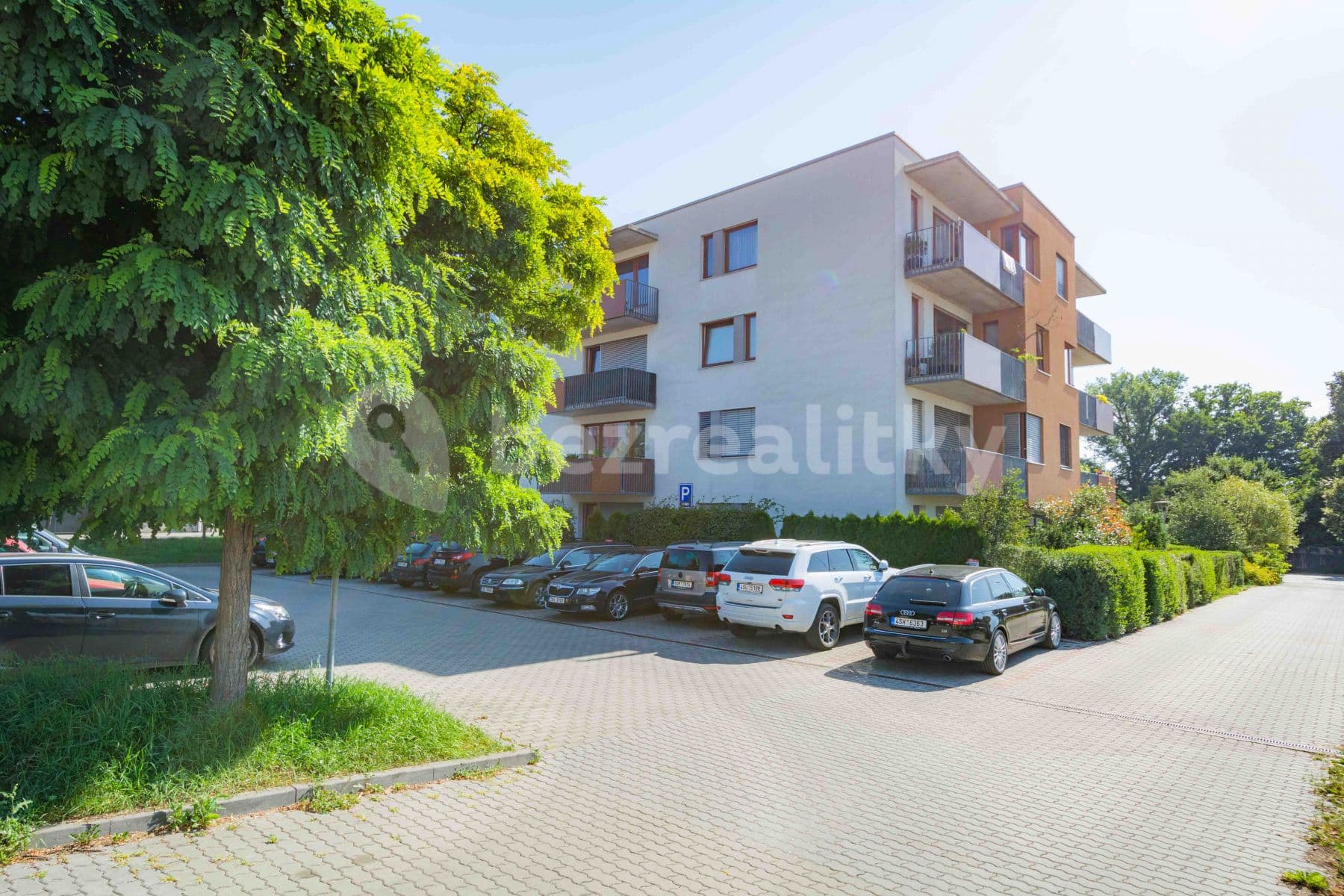 Pronájem bytu 2+kk 58 m², náměstí 5. května, Čelákovice, Středočeský kraj Pronájem bytu 2+kk 58 m², náměstí 5. května, Čelákovice, Středočeský kraj