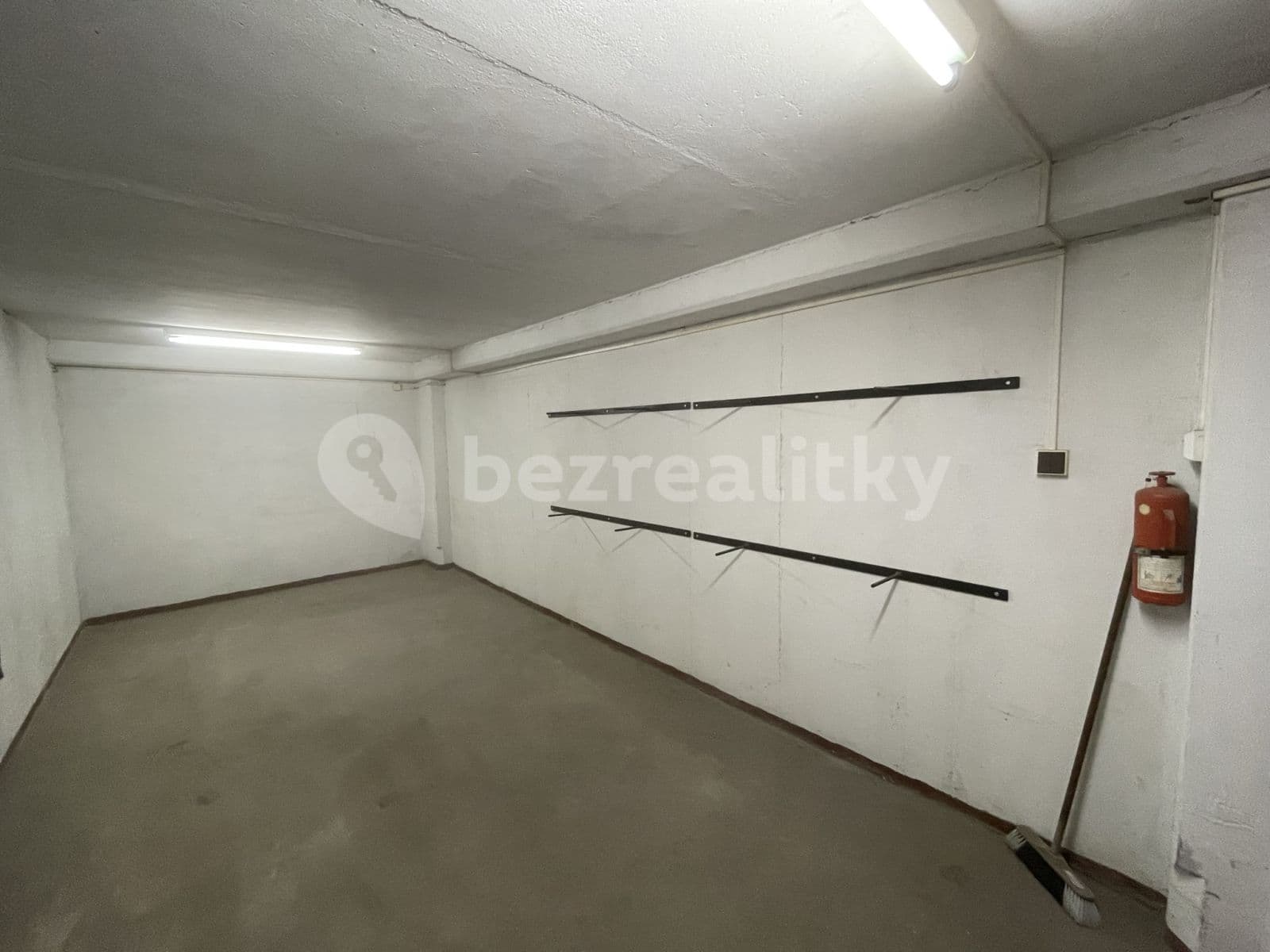 Pronájem garáže 19 m², Nušlova, Praha, Praha Pronájem garáže 19 m², Nušlova, Praha, Praha