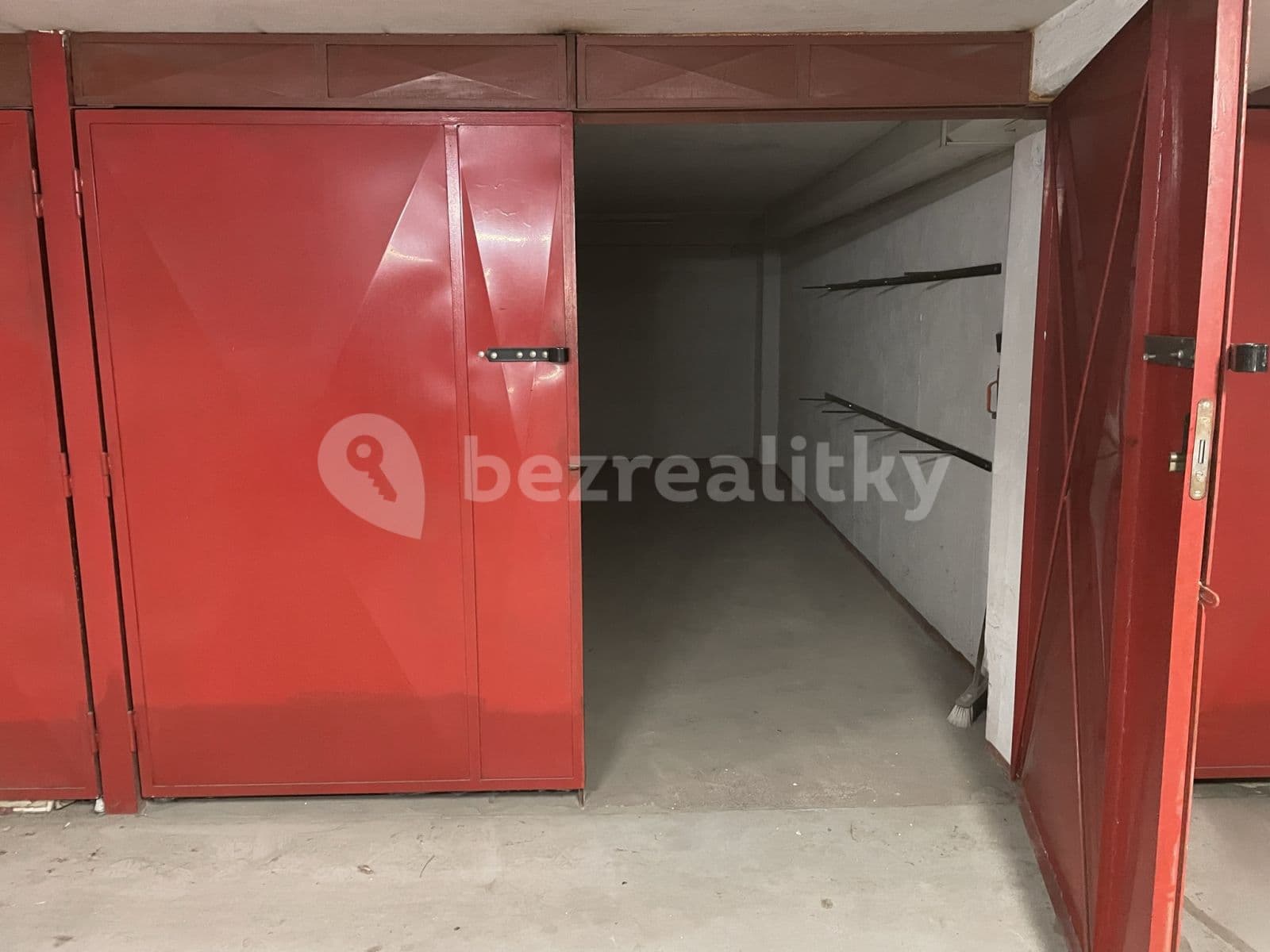 Pronájem garáže 19 m², Nušlova, Praha, Praha Pronájem garáže 19 m², Nušlova, Praha, Praha