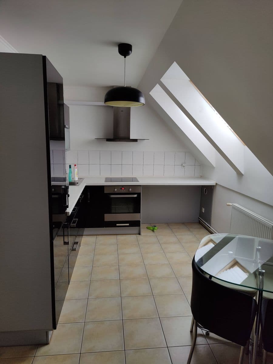 Pronájem bytu 1+1 52 m², U Školky, Nupaky, Středočeský kraj Pronájem bytu 1+1 52 m², U Školky, Nupaky, Středočeský kraj