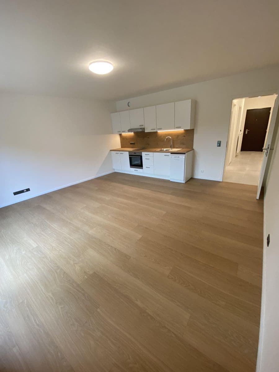 Pronájem bytu 2+kk 55 m², K Vltavě, Praha, Praha Pronájem bytu 2+kk 55 m², K Vltavě, Praha, Praha