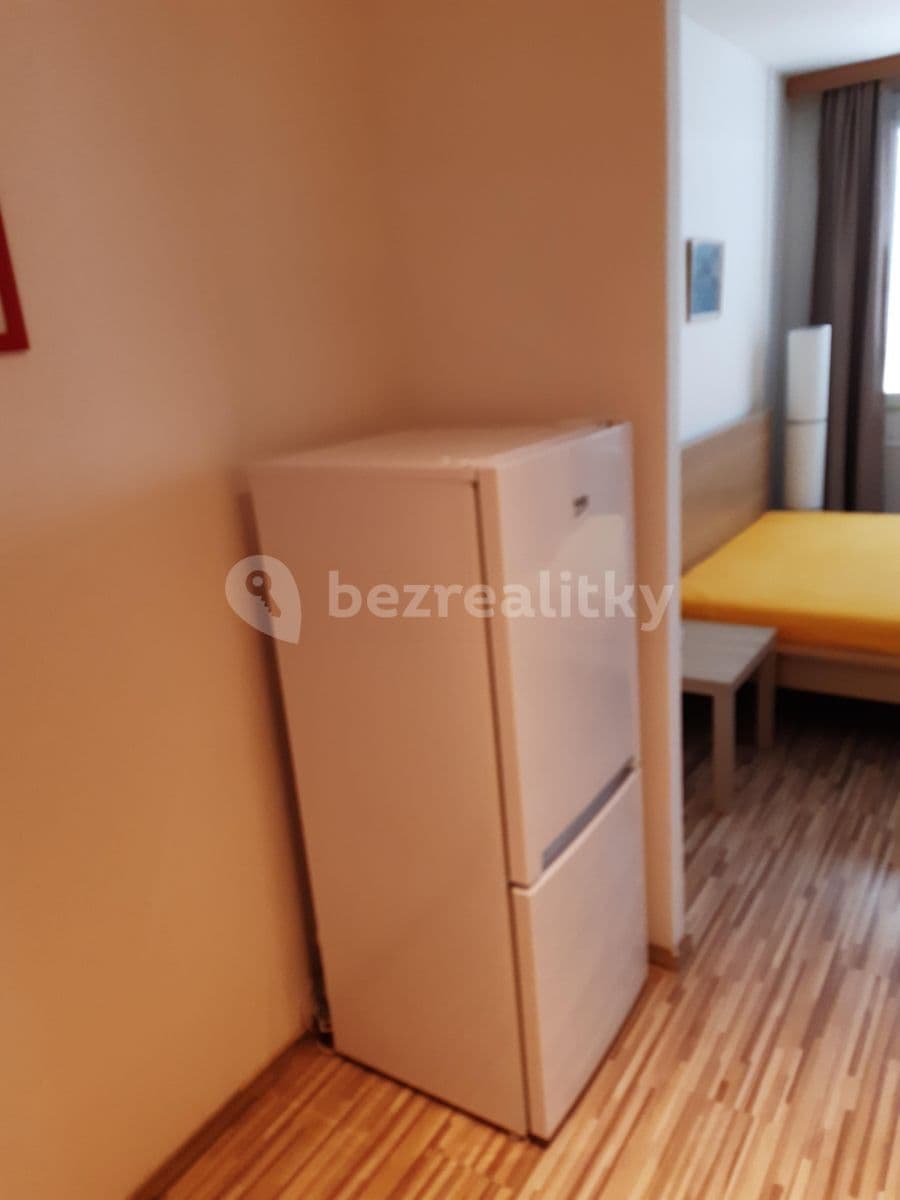 Pronájem bytu 1+kk 33 m², Křivenická, Praha, Praha Pronájem bytu 1+kk 33 m², Křivenická, Praha, Praha