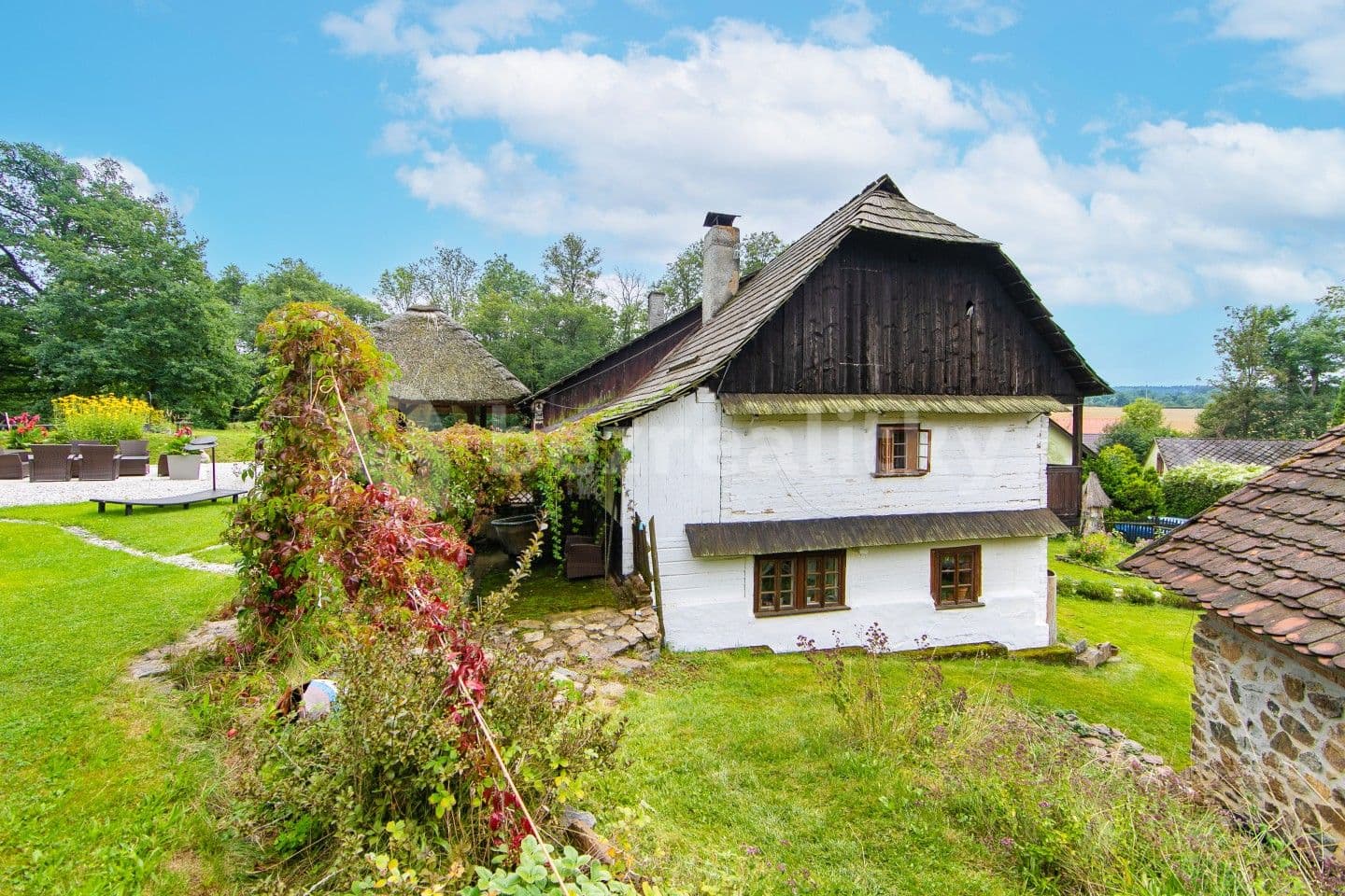 Prodej domu 220 m², pozemek 8.981 m², Nové Mitrovice, Plzeňský kraj