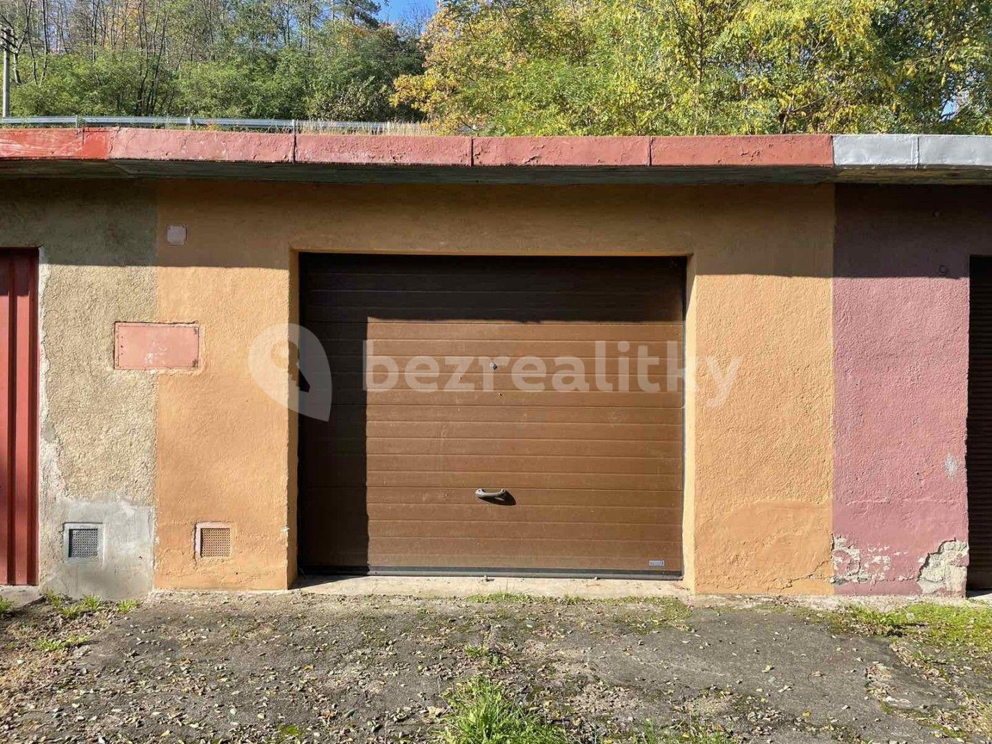 Prodej garáže 24 m², Solenice, Středočeský kraj