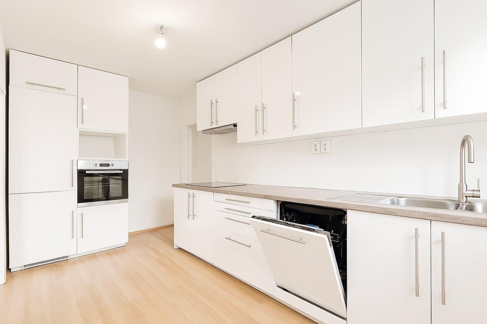 Pronájem bytu 4+1 82 m², Na Nábřeží, Havířov, Moravskoslezský kraj Pronájem bytu 4+1 82 m², Na Nábřeží, Havířov, Moravskoslezský kraj