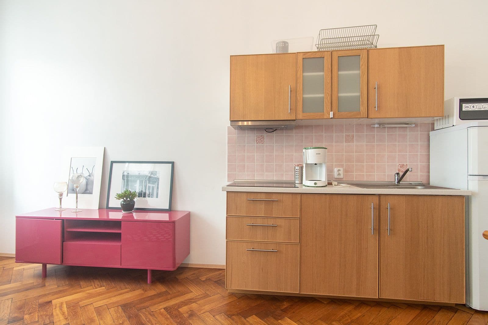 Pronájem bytu 3+kk 70 m², Pernerova, Praha, Praha Pronájem bytu 3+kk 70 m², Pernerova, Praha, Praha