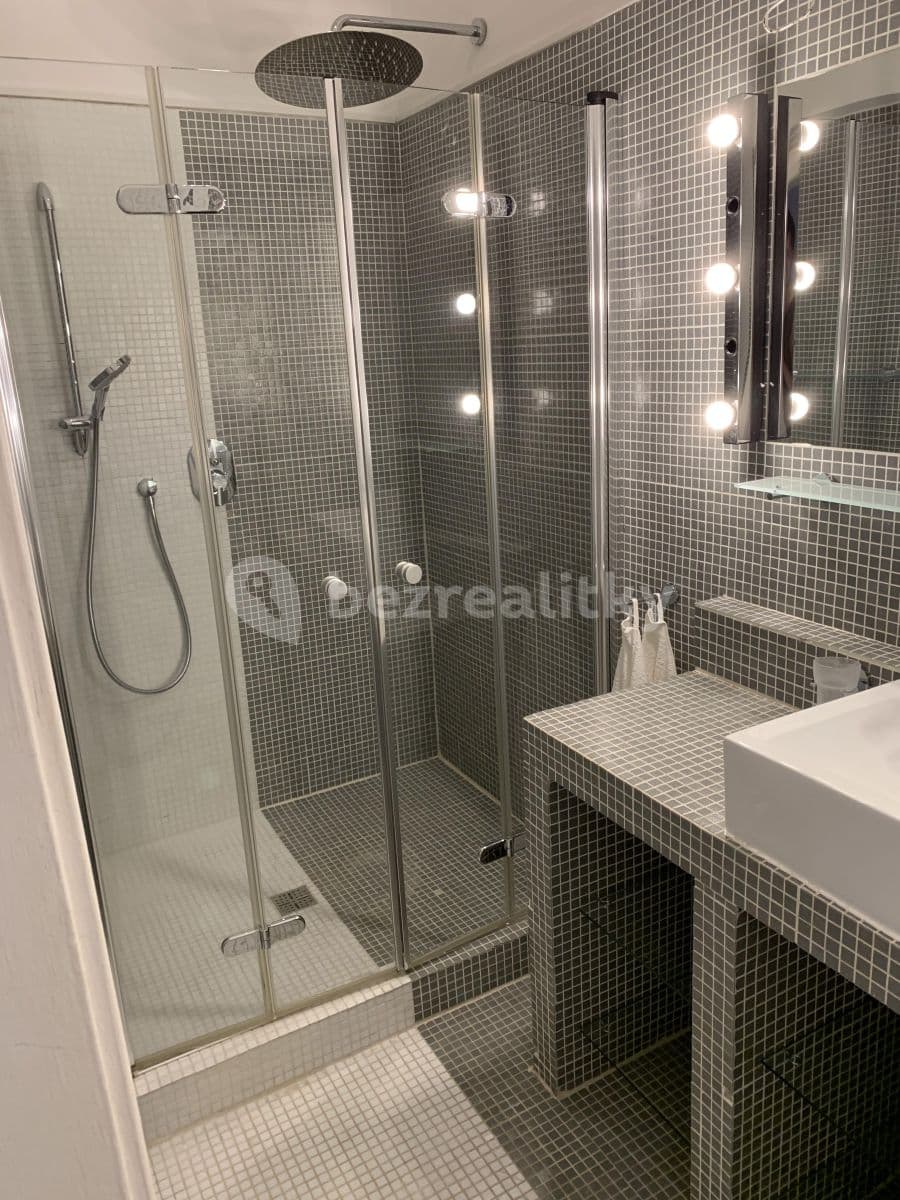 Pronájem bytu 4+1 135 m², U Havlíčkových sadů, Praha, Praha Pronájem bytu 4+1 135 m², U Havlíčkových sadů, Praha, Praha