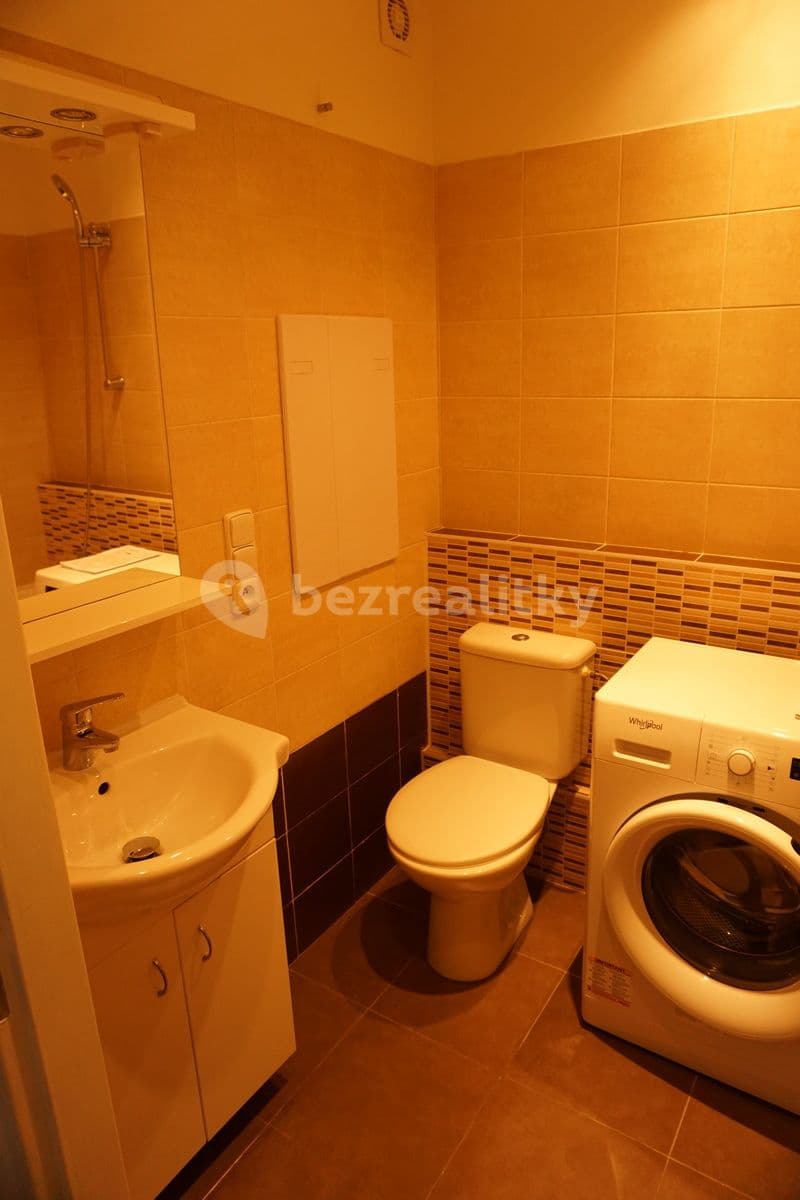 Pronájem bytu 1+1 35 m², Mandysova, Hradec Králové, Královéhradecký kraj Pronájem bytu 1+1 35 m², Mandysova, Hradec Králové, Královéhradecký kraj