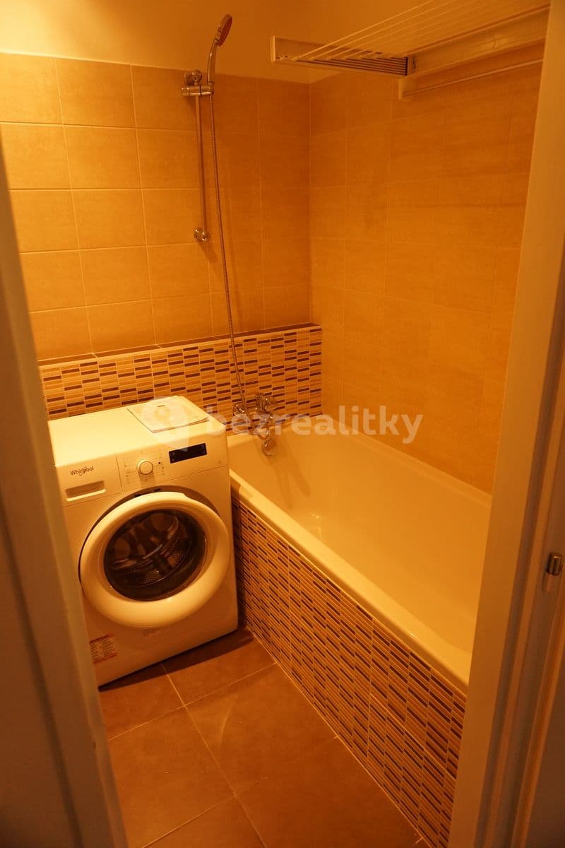 Pronájem bytu 1+1 35 m², Mandysova, Hradec Králové, Královéhradecký kraj Pronájem bytu 1+1 35 m², Mandysova, Hradec Králové, Královéhradecký kraj
