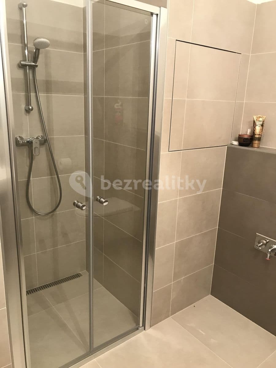 Pronájem bytu 1+kk 55 m², U Škol, Bučovice, Jihomoravský kraj Pronájem bytu 1+kk 55 m², U Škol, Bučovice, Jihomoravský kraj