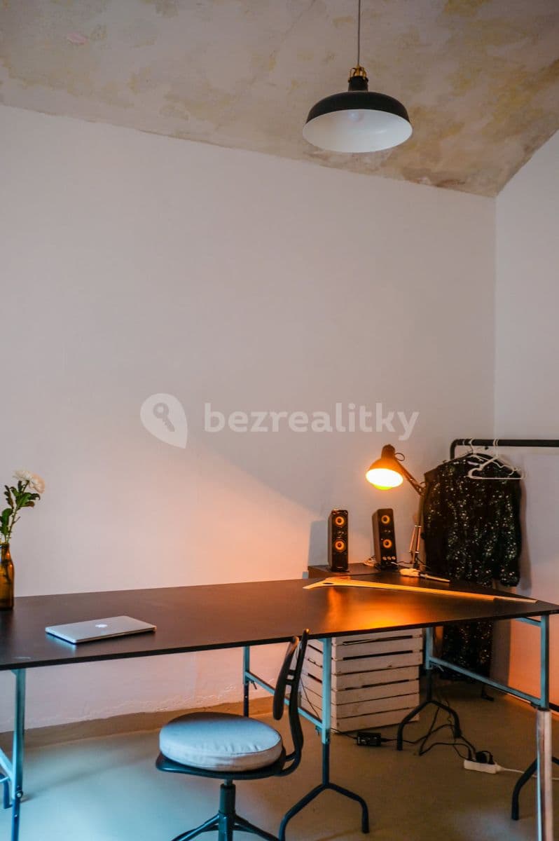 Pronájem nebytového prostoru 29 m², Drtinova, Praha, Praha