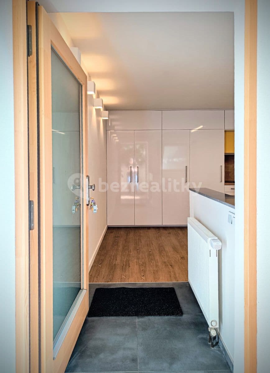 Pronájem bytu 1+kk 27 m², U Albrechtova vrchu, Praha, Praha Pronájem bytu 1+kk 27 m², U Albrechtova vrchu, Praha, Praha