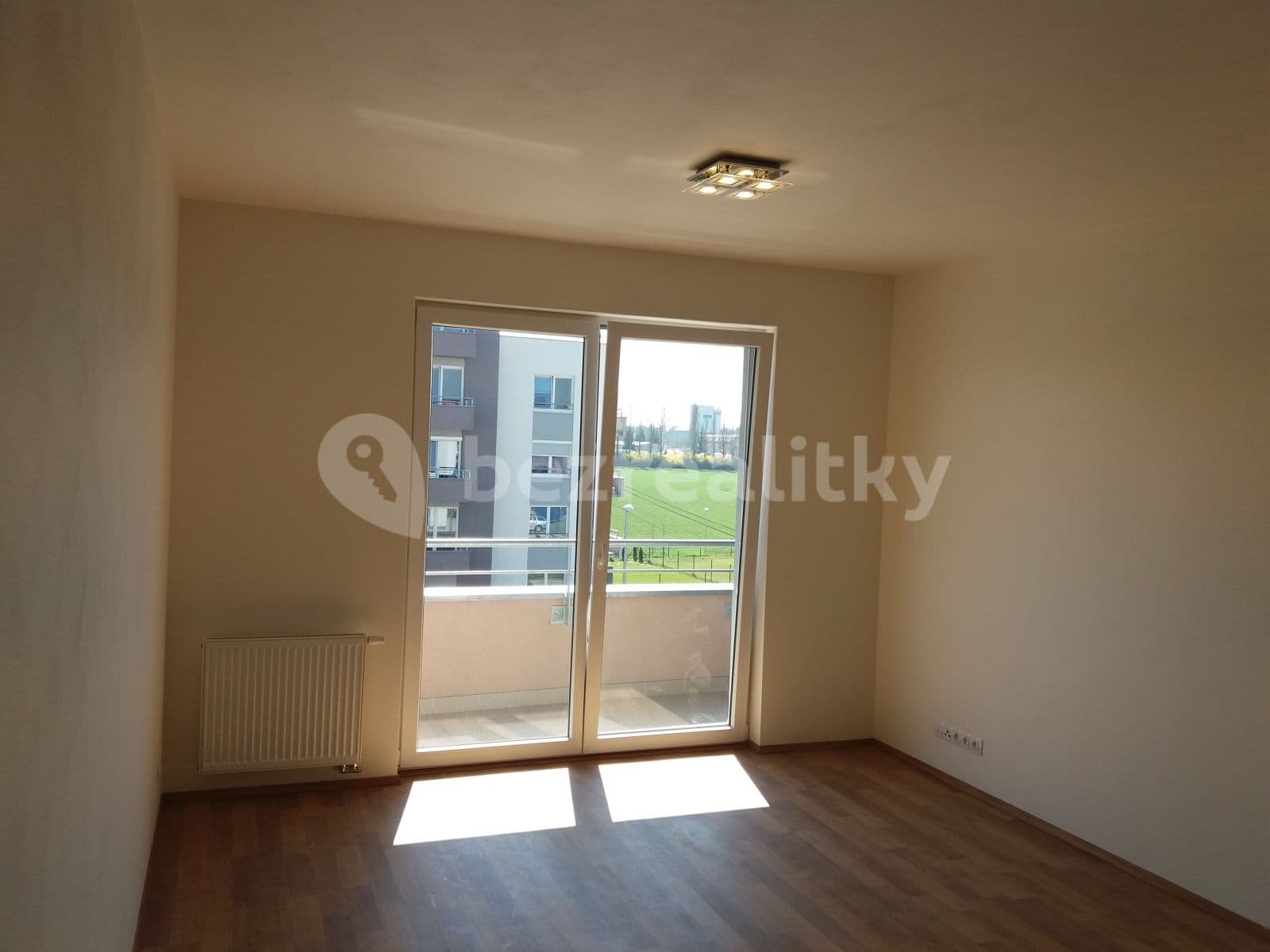 Pronájem bytu 1+kk 30 m², Hlučkova, Praha, Praha Pronájem bytu 1+kk 30 m², Hlučkova, Praha, Praha