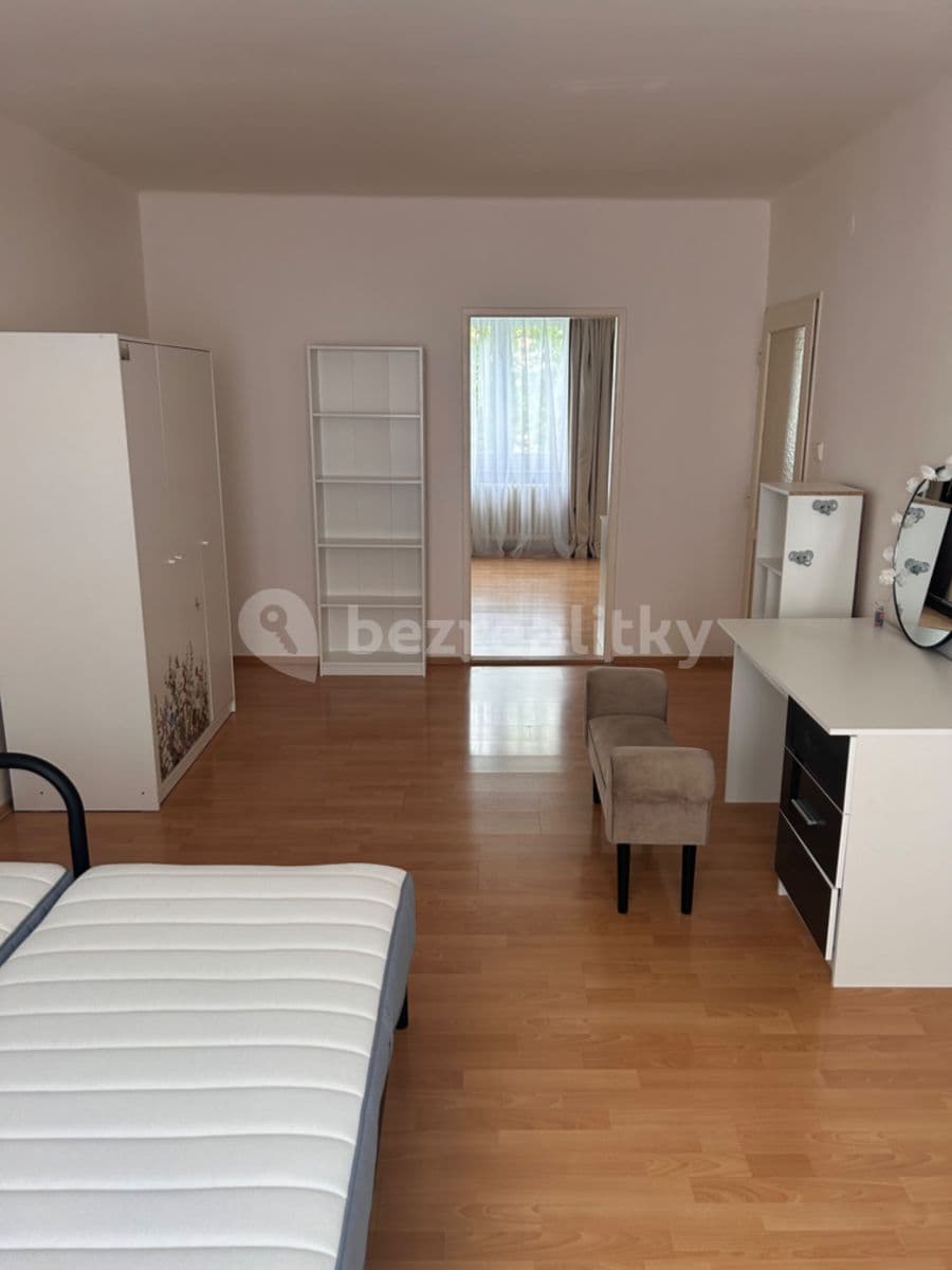 Pronájem bytu 2+1 54 m², Lihovarská, Praha, Praha Pronájem bytu 2+1 54 m², Lihovarská, Praha, Praha