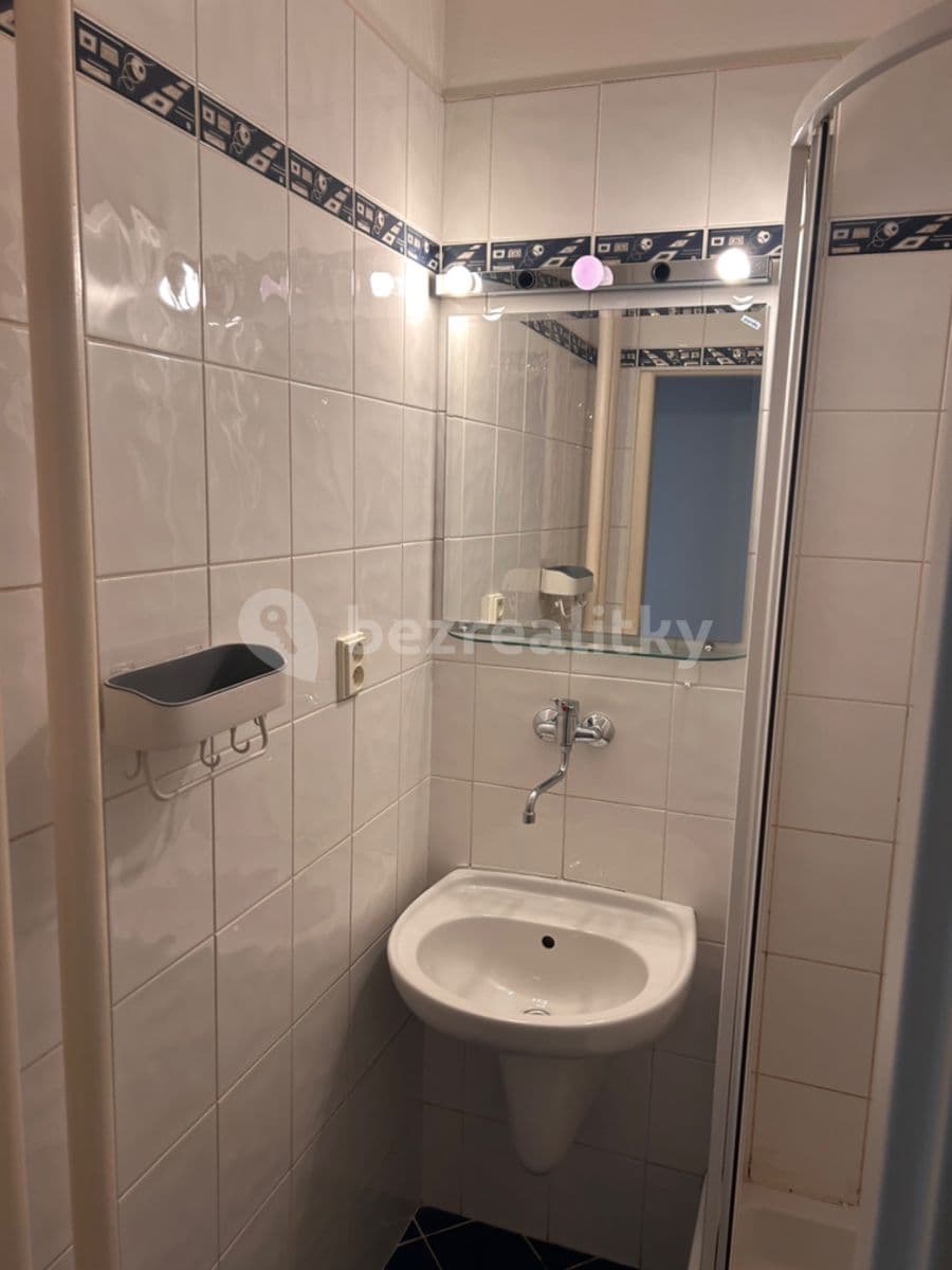 Pronájem bytu 2+1 54 m², Lihovarská, Praha, Praha Pronájem bytu 2+1 54 m², Lihovarská, Praha, Praha