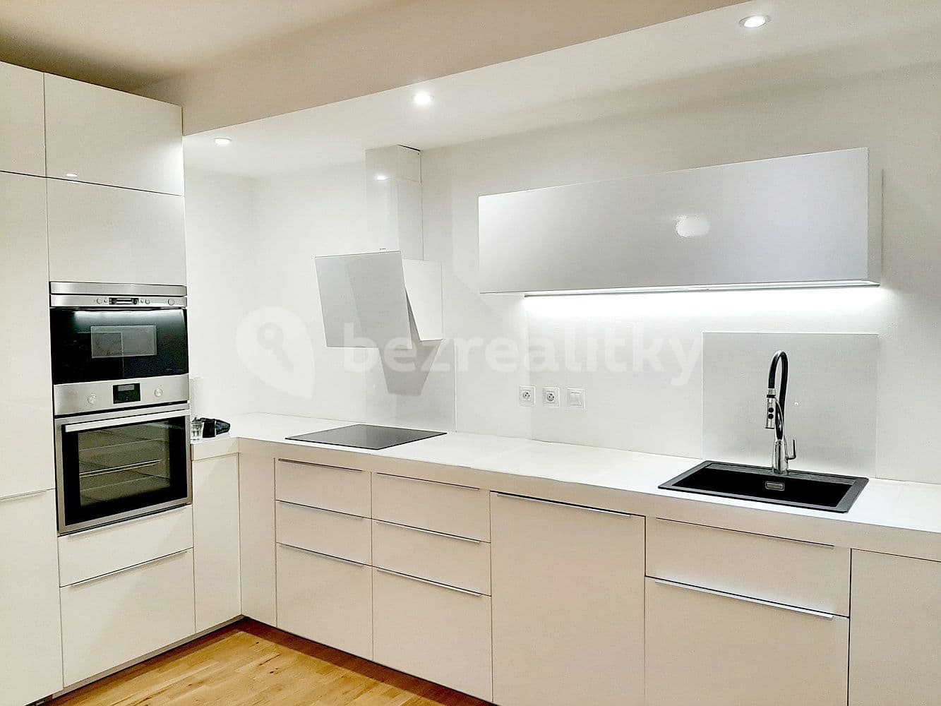 Pronájem bytu 3+kk 84 m², Nepomuckých, Praha, Praha Pronájem bytu 3+kk 84 m², Nepomuckých, Praha, Praha