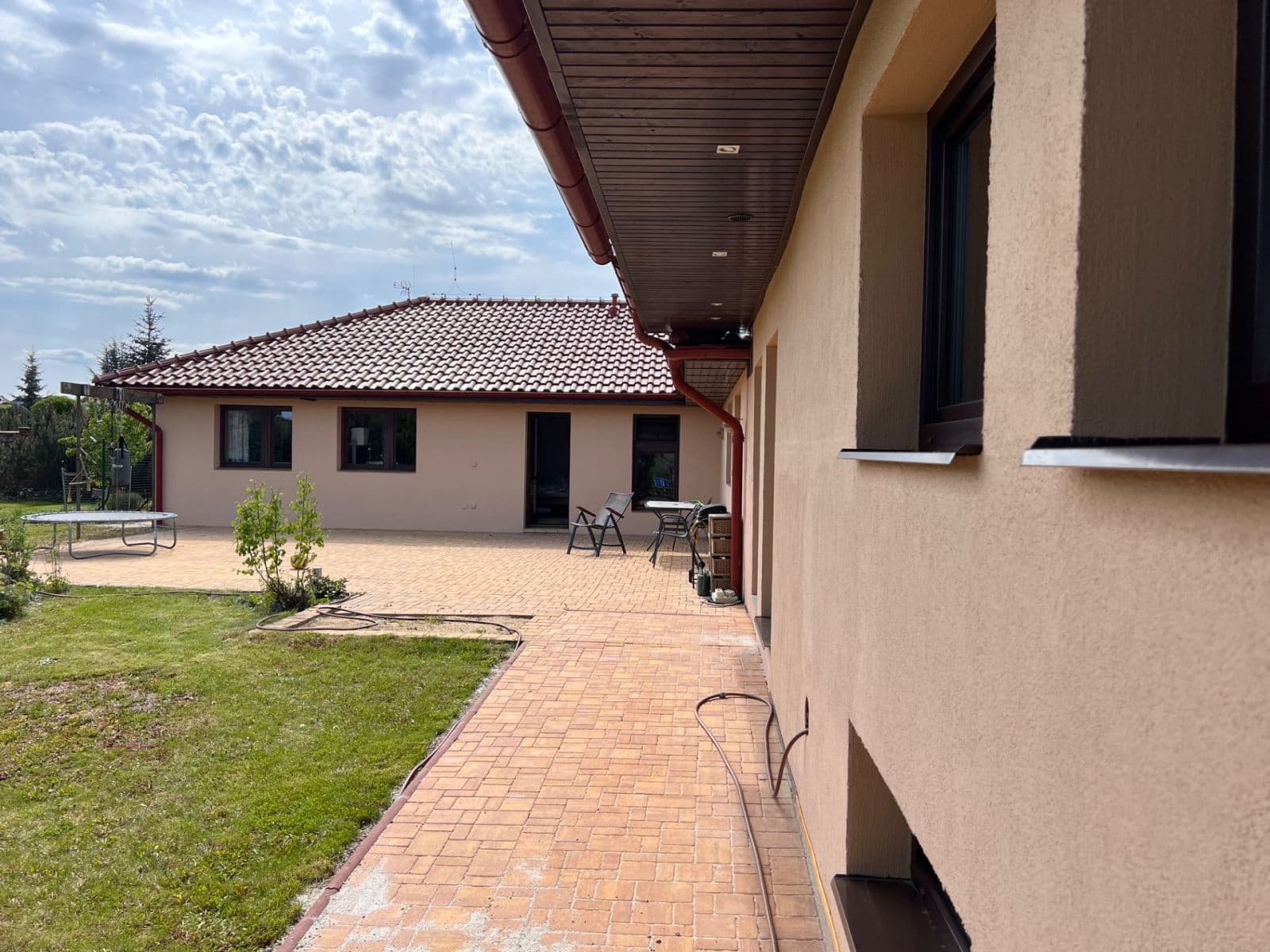 Pronájem domu 180 m², pozemek 1.100 m², Na Výsluní, Králův Dvůr, Středočeský kraj Pronájem domu 180 m², pozemek 1.100 m², Na Výsluní, Králův Dvůr, Středočeský kraj