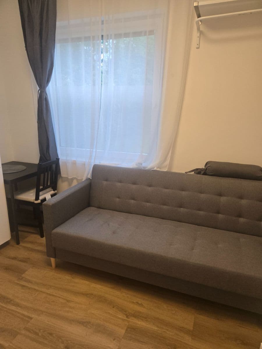 Pronájem bytu Garsoniéra 16 m², Lipanská, Říčany, Středočeský kraj Pronájem bytu Garsoniéra 16 m², Lipanská, Říčany, Středočeský kraj