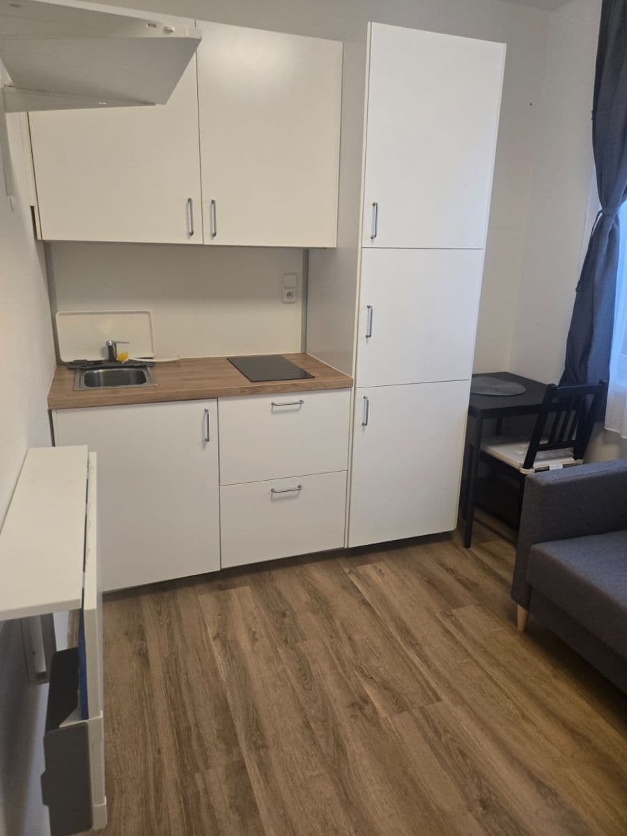 Pronájem bytu Garsoniéra 16 m², Lipanská, Říčany, Středočeský kraj Pronájem bytu Garsoniéra 16 m², Lipanská, Říčany, Středočeský kraj