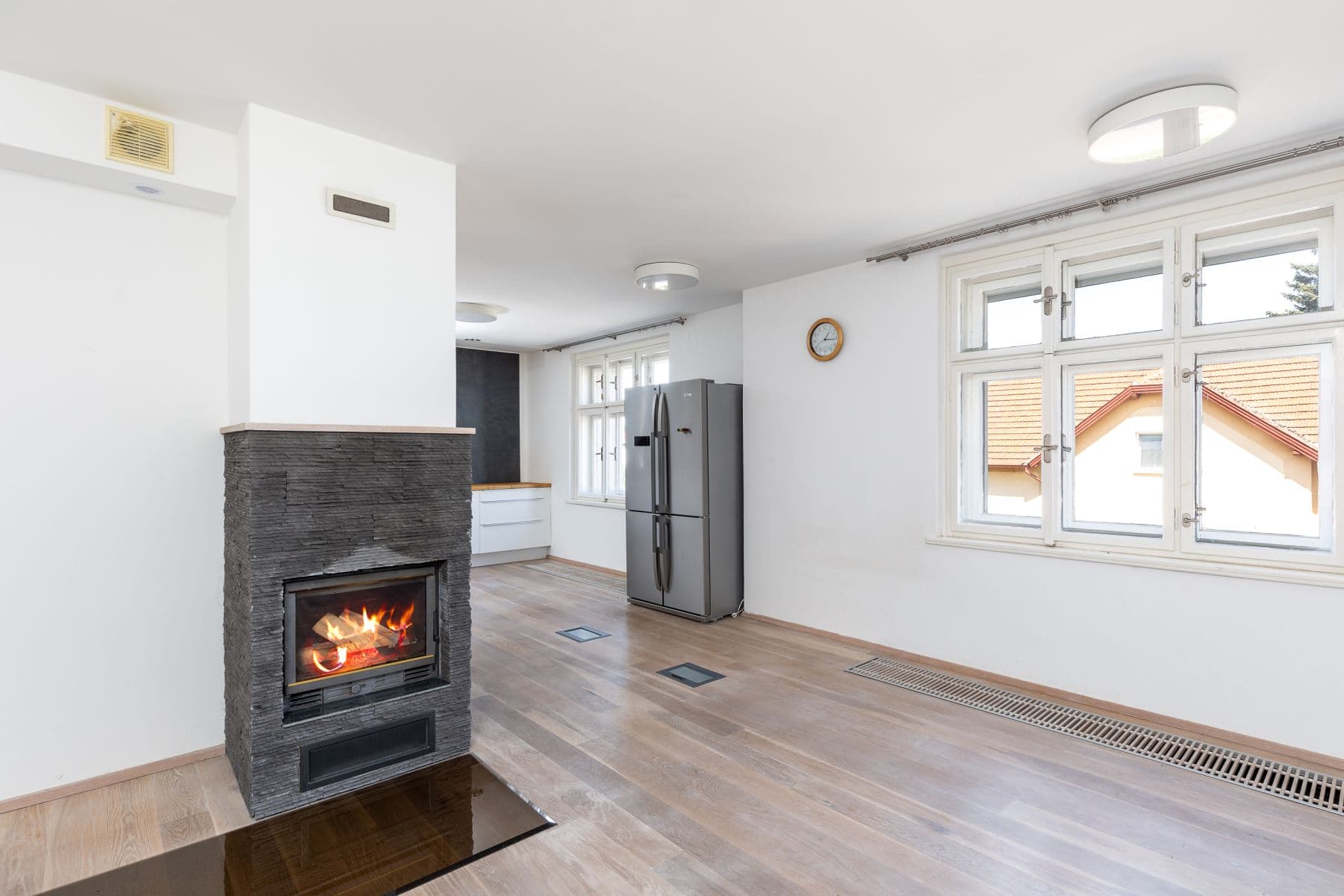 Pronájem bytu 4+kk 126 m², Vojtěšská, Neratovice, Středočeský kraj Pronájem bytu 4+kk 126 m², Vojtěšská, Neratovice, Středočeský kraj