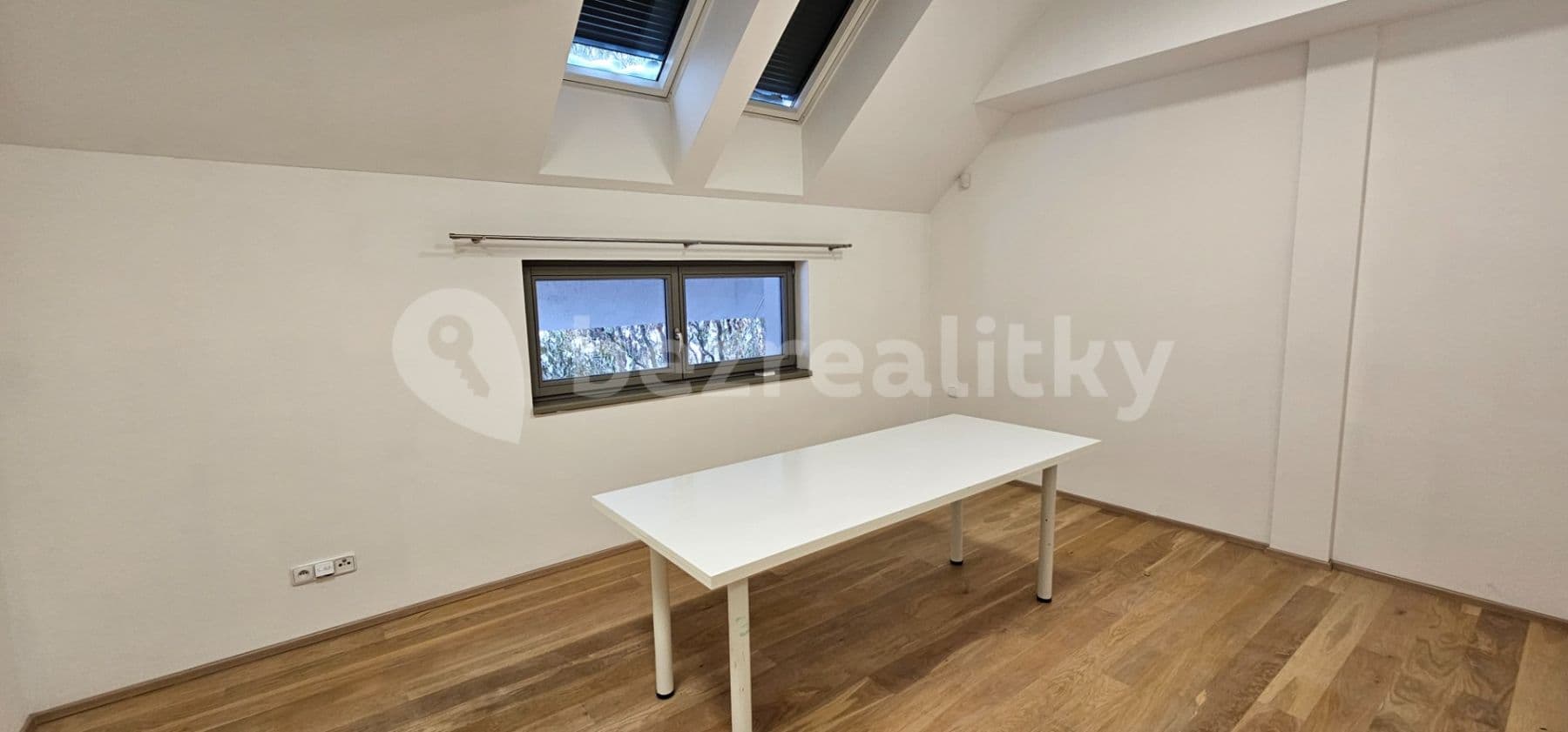 Pronájem bytu 3+kk 92 m², Vojtěšská, Neratovice, Středočeský kraj Pronájem bytu 3+kk 92 m², Vojtěšská, Neratovice, Středočeský kraj