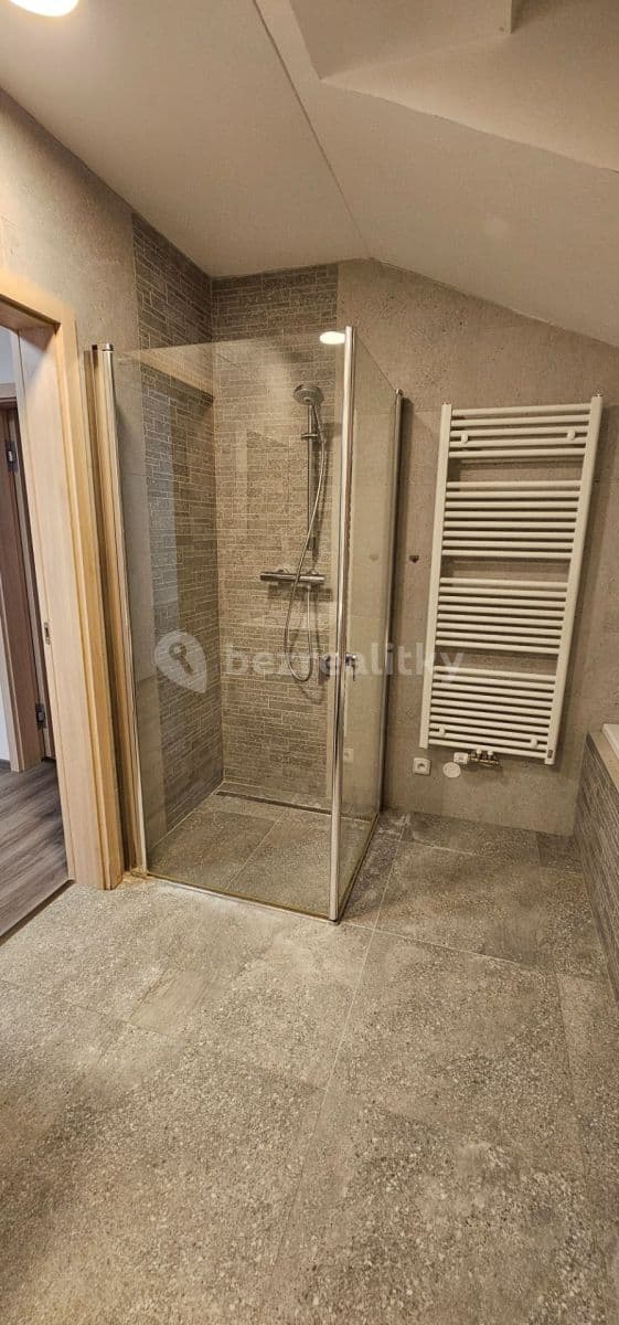 Pronájem bytu 3+kk 92 m², Vojtěšská, Neratovice, Středočeský kraj Pronájem bytu 3+kk 92 m², Vojtěšská, Neratovice, Středočeský kraj