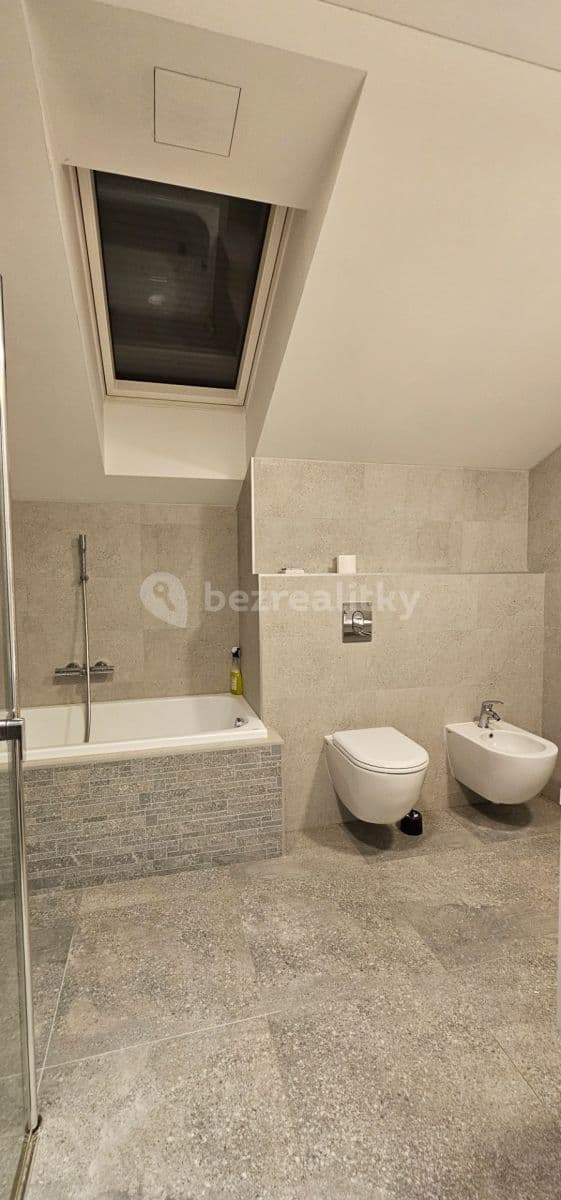 Pronájem bytu 3+kk 92 m², Vojtěšská, Neratovice, Středočeský kraj Pronájem bytu 3+kk 92 m², Vojtěšská, Neratovice, Středočeský kraj