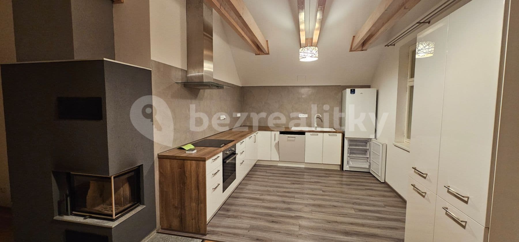 Pronájem bytu 3+kk 92 m², Vojtěšská, Neratovice, Středočeský kraj Pronájem bytu 3+kk 92 m², Vojtěšská, Neratovice, Středočeský kraj